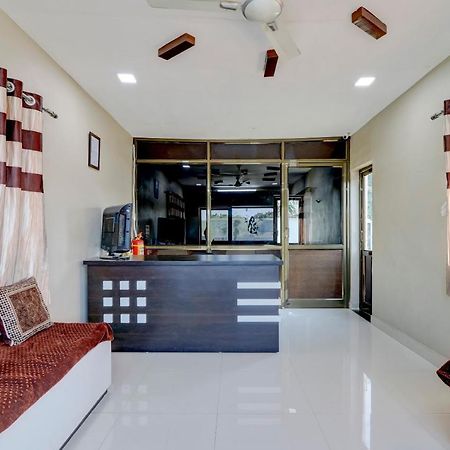 Spot On 71130 Hotel Shiv Krupa Anjār 외부 사진