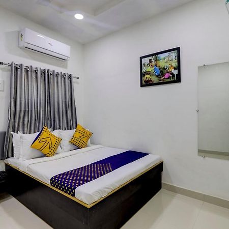 Spot On 71130 Hotel Shiv Krupa Anjār 외부 사진
