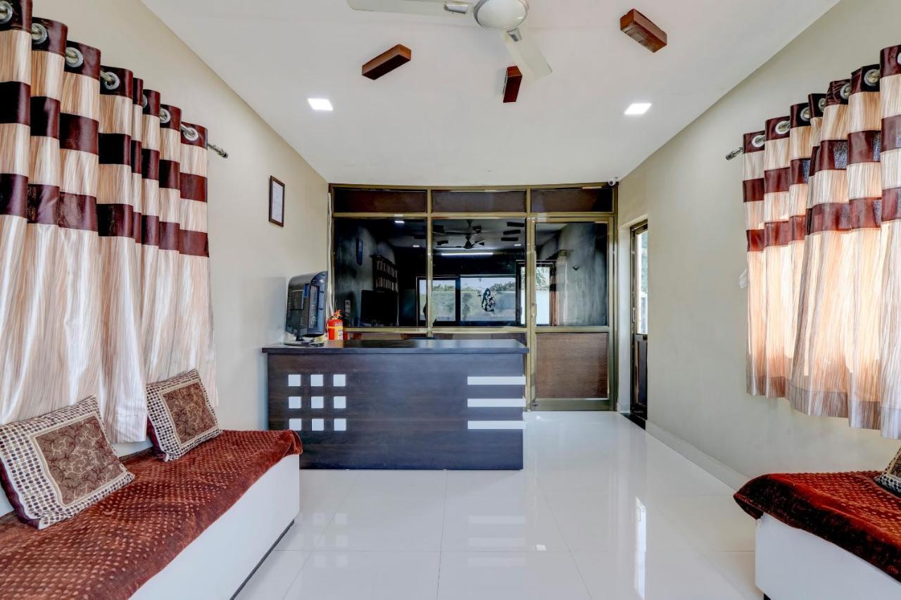 Spot On 71130 Hotel Shiv Krupa Anjār 외부 사진